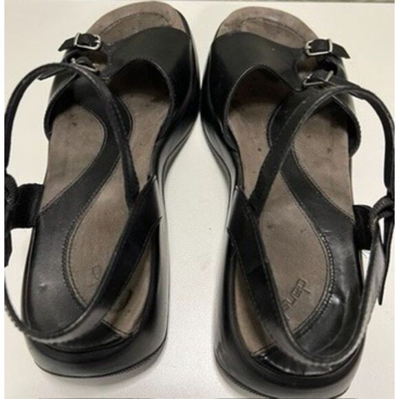 Dansko Sissy black patent leather platform sandals. Size 40(W). - Picture 4 of 10